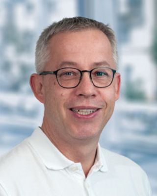 Dr. med. Matthias Rapp, Oberarzt der Klinik für Orthopädie und Unfallchirurgie am Marienhospital Stuttgart