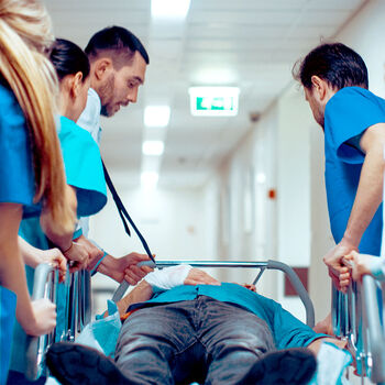 Bewerben Sie sich an der Klinik für Notfallmedizin am Marienhospital Stuttgart. Wir freuen uns! Bewerben Sie sich an der Klinik für Notfallmedizin am Marienhospital Stuttgart. Wir freuen uns!