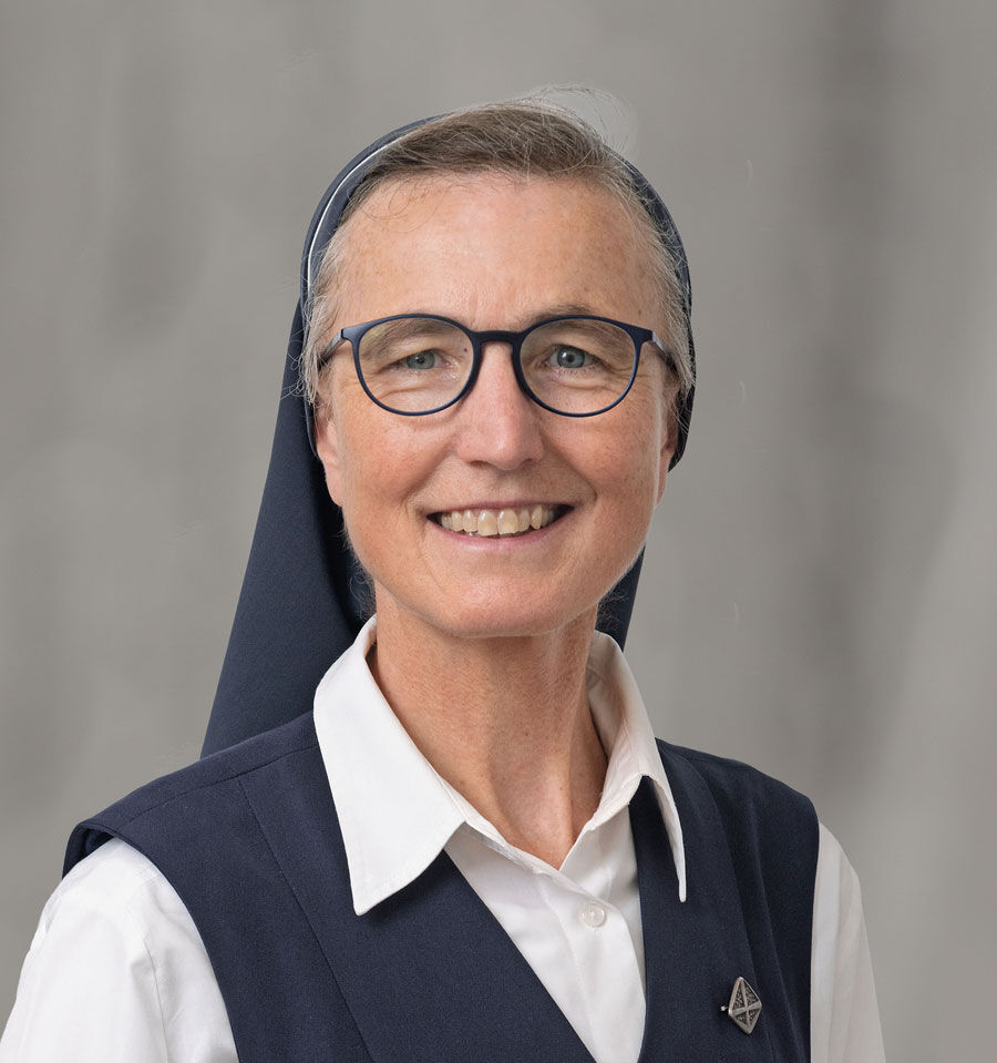 Pastoralreferentin Schwester Sylvia Maria Schäfer, katholische Seelsorgerin am Marienhospital Stuttgart Pastoralreferentin Schwester Sylvia Maria Schäfer, katholische Seelsorgerin am Marienhospital Stuttgart